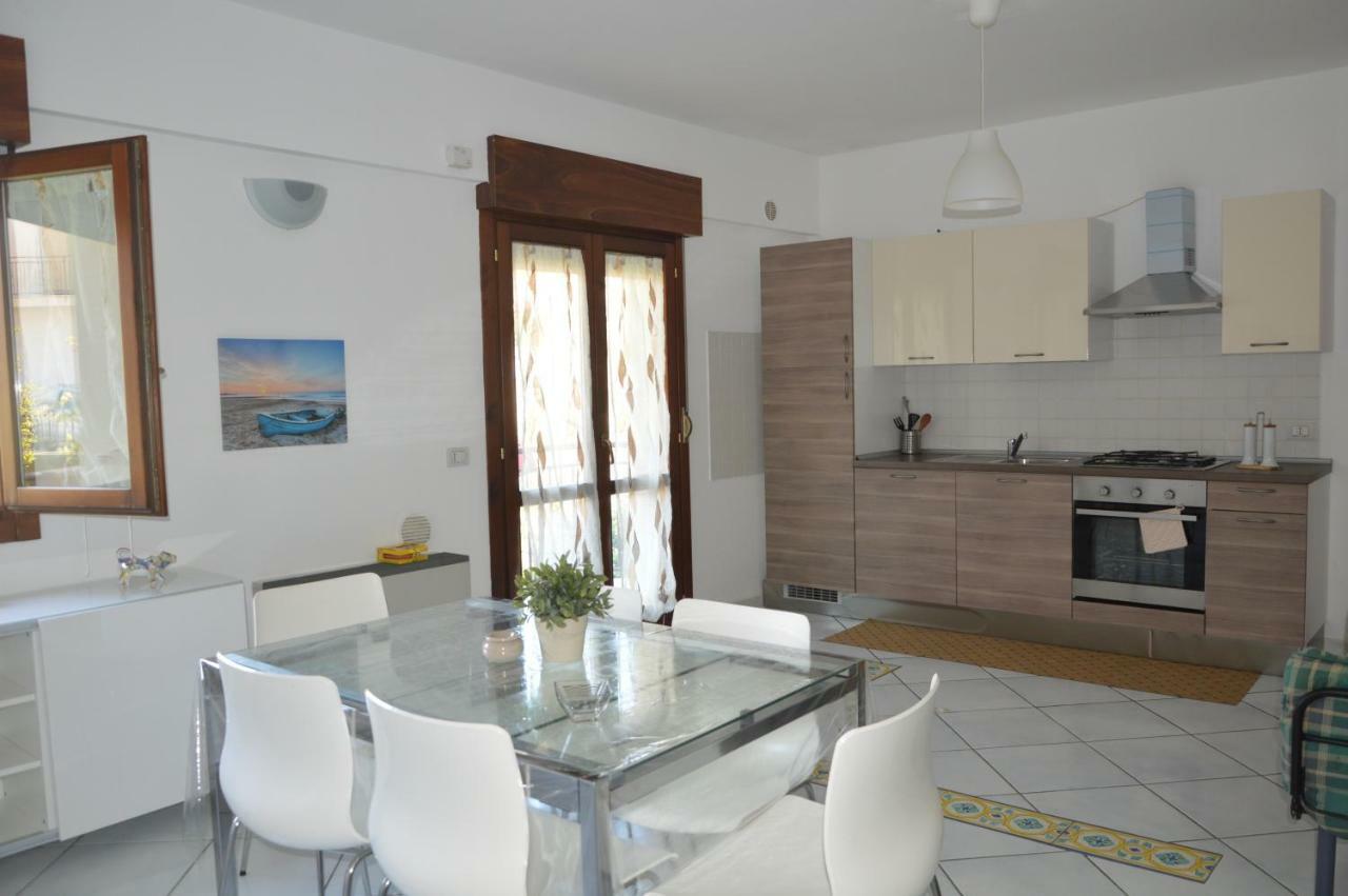 Casa Vacanze Le Palme Apartment Noto Exterior photo